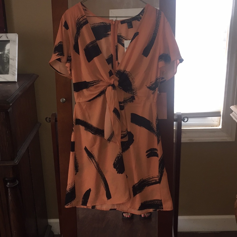 Never worn orange and black dress!!!! NWOT!!!!!!